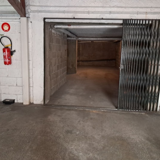 Annonces YONNE : Garage / Parking | SENS (89100) | 28.00m2 | 122 € 