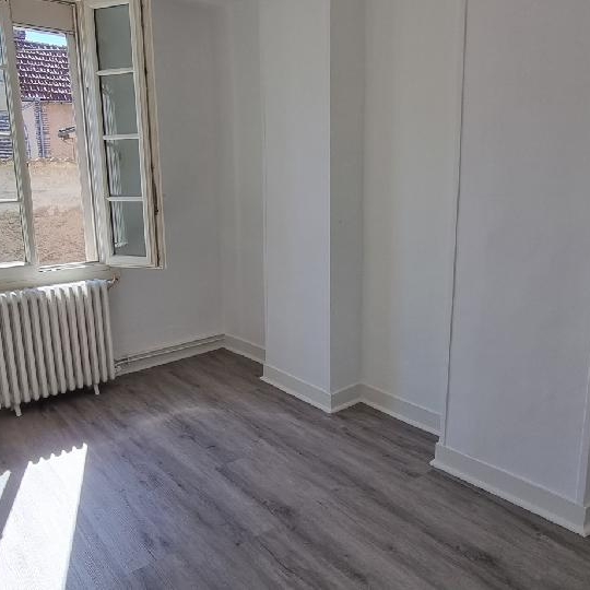  BIEN CHEZ VOUS : Appartement | VILLENEUVE-SUR-YONNE (89500) | 48 m2 | 490 € 