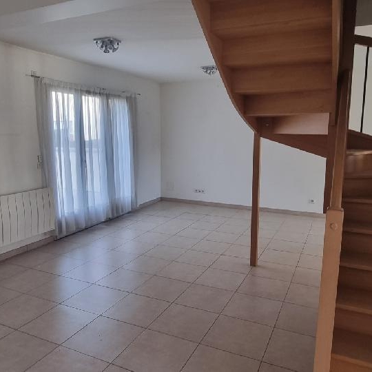  BIEN CHEZ VOUS : Maison / Villa | PONT-SUR-YONNE (89140) | 115 m2 | 900 € 