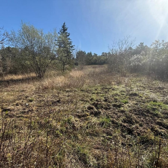  BIEN CHEZ VOUS : Ground | PONT-SUR-YONNE (89140) | 1 990 m2 | 39 000 &euro; 