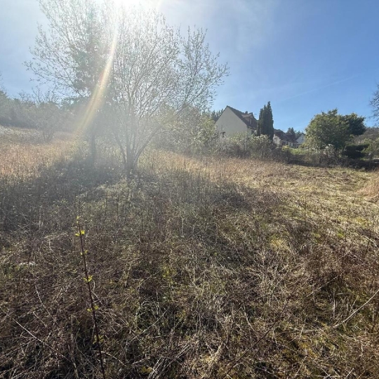  BIEN CHEZ VOUS : Ground | PONT-SUR-YONNE (89140) | 1 990 m2 | 39 000 &euro; 