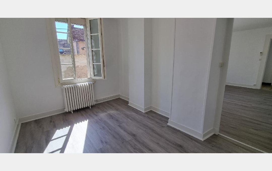 BIEN CHEZ VOUS : Appartement | VILLENEUVE-SUR-YONNE (89500) | 48 m2 | 490 € 