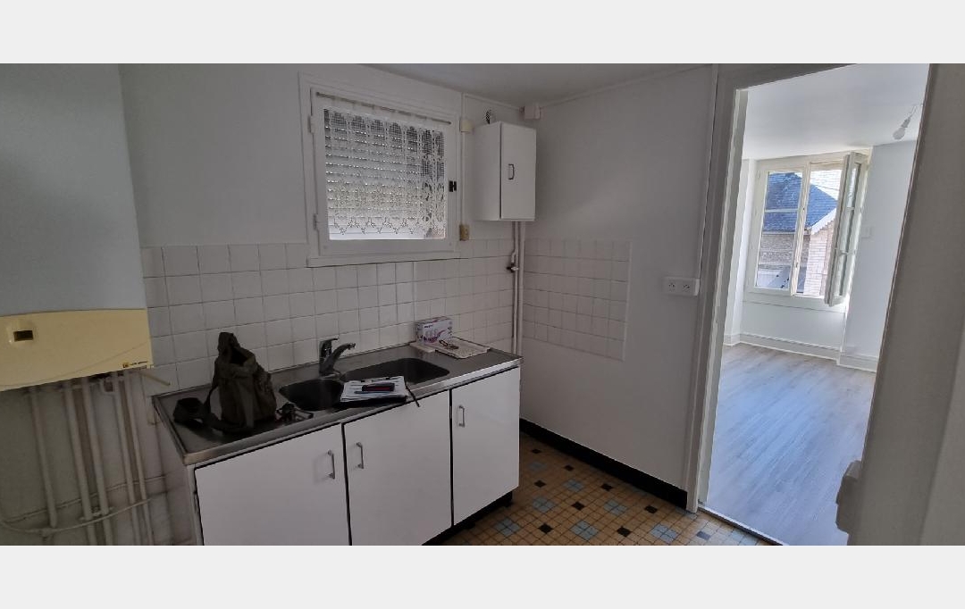 BIEN CHEZ VOUS : Appartement | VILLENEUVE-SUR-YONNE (89500) | 48 m2 | 490 € 