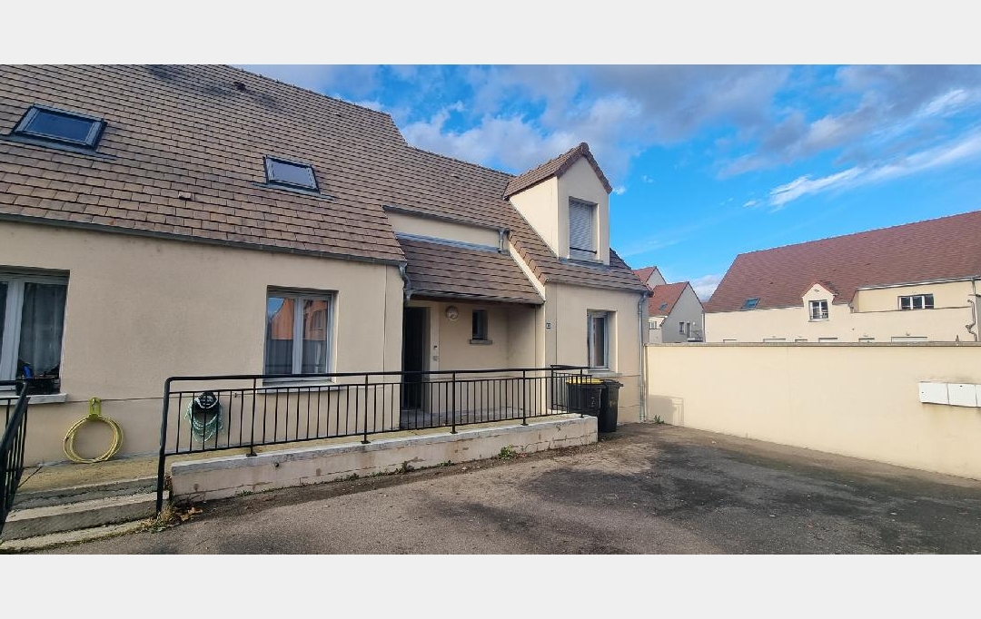 BIEN CHEZ VOUS : Maison / Villa | PONT-SUR-YONNE (89140) | 115 m2 | 900 € 