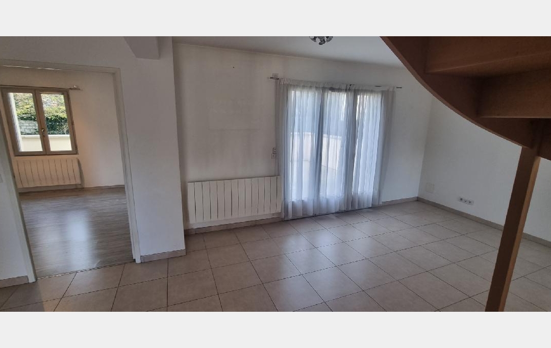 BIEN CHEZ VOUS : Maison / Villa | PONT-SUR-YONNE (89140) | 115 m2 | 900 € 