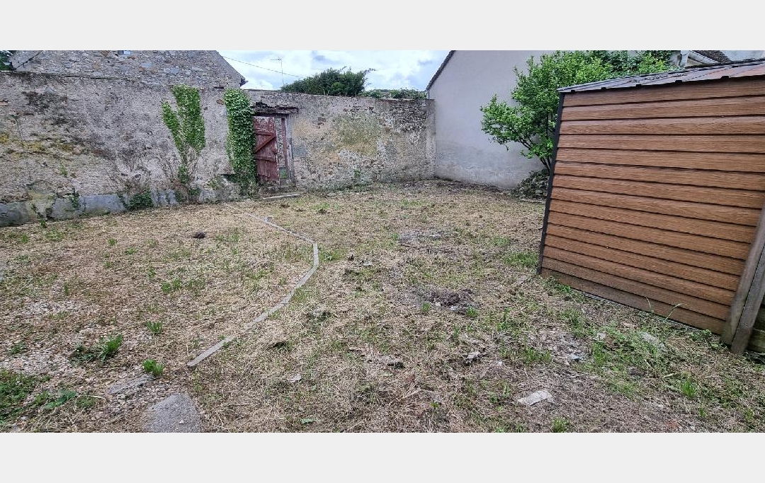 BIEN CHEZ VOUS : Maison / Villa | VILLEMANOCHE (89140) | 30 m2 | 380 € 
