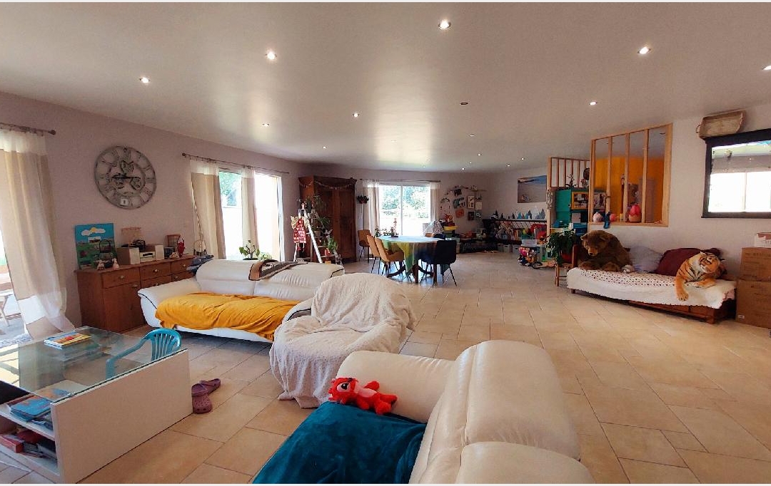 BIEN CHEZ VOUS : Maison / Villa | PONT-SUR-YONNE (89140) | 197 m2 | 300 000 € 