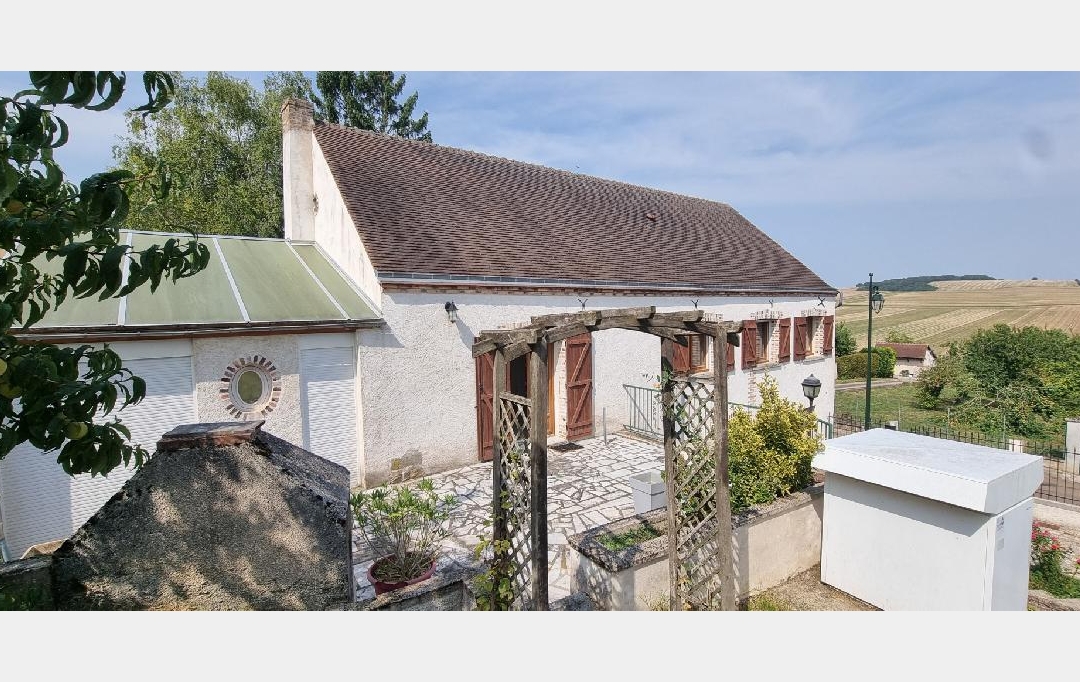 BIEN CHEZ VOUS : Maison / Villa | VILLENAVOTTE (89140) | 106 m2 | 244 000 € 