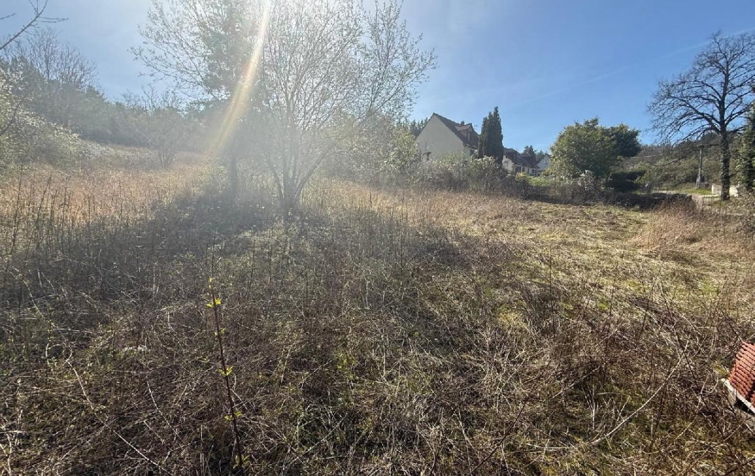 BIEN CHEZ VOUS : Ground | PONT-SUR-YONNE (89140) | 1 990 m2 | 39 000 &euro; 