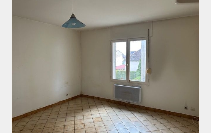 Studio   SENS  24 m2 44 500 € 