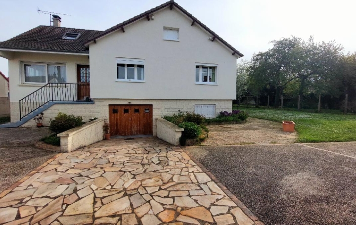 Maison COURLON-SUR-YONNE 171 m2 279 000 € Maison COURLON-SUR-YONNE 171 m2 279 000 €