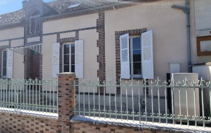 Maison   LIXY  70 m2 148 000 € 